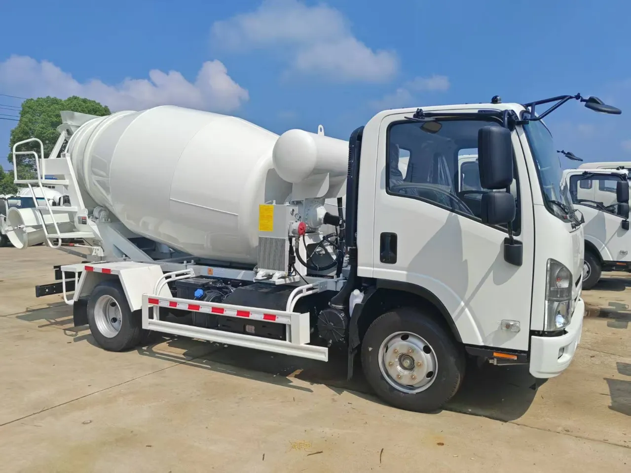 Dongfeng cement mixer truck